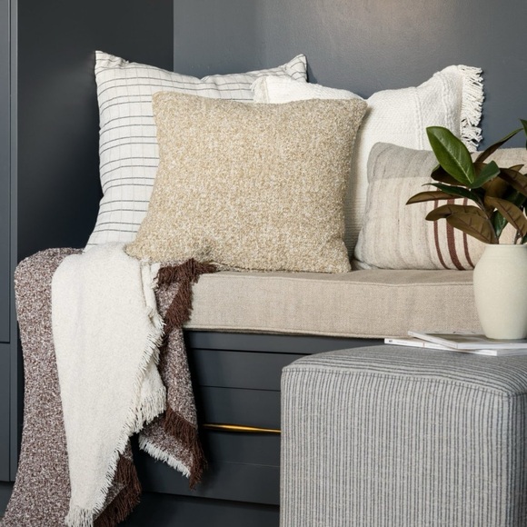 Set of 2 NWOT Textured Boucle Throw Pillow with Exposed Zipper.
